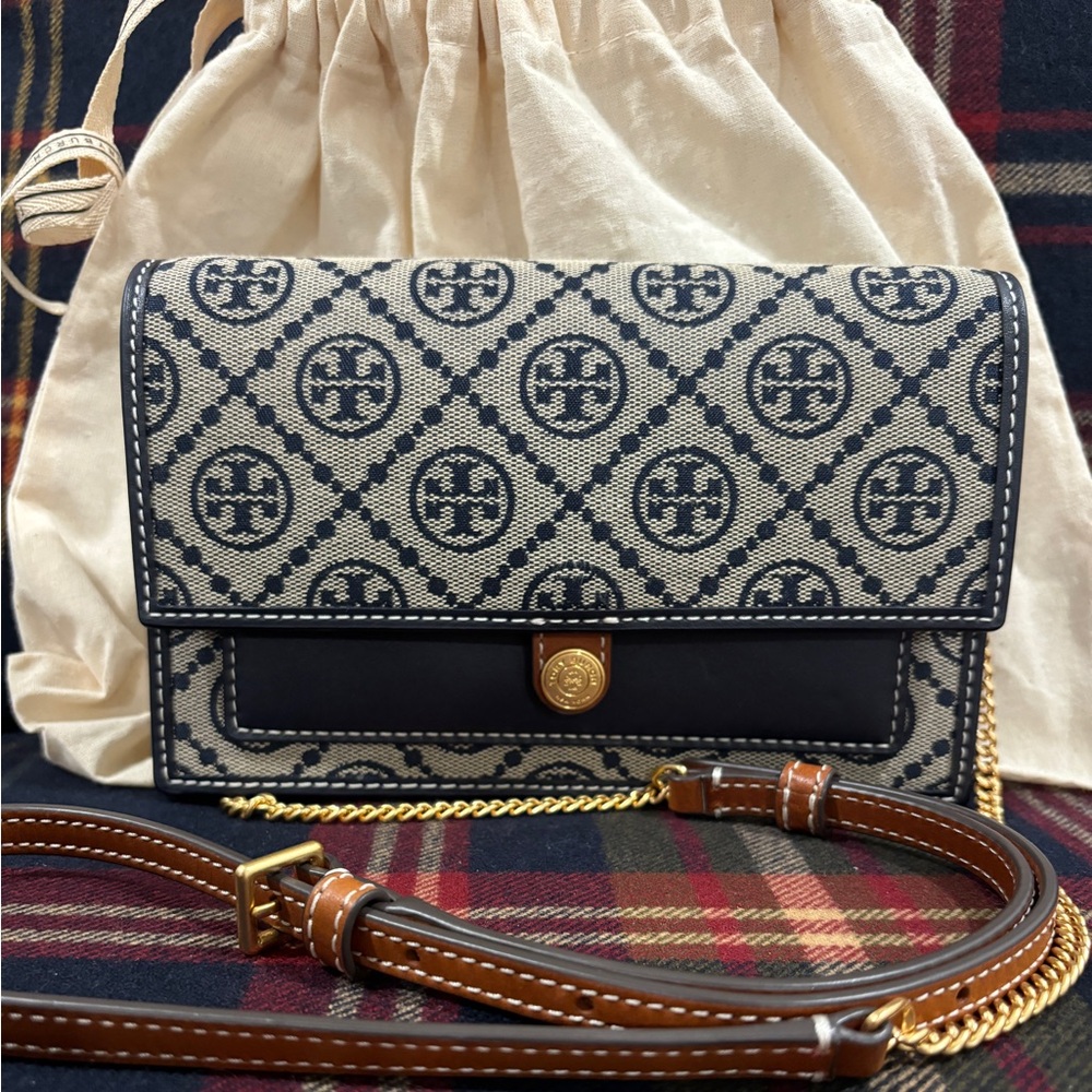 TORY BURCH T MONOGRAM CHAIN WALLET